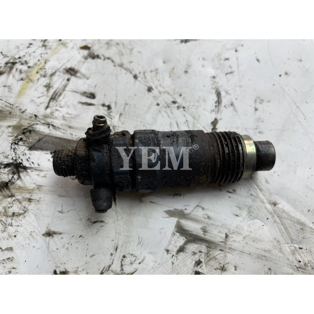 INJECTOR FOR KUBOTA D1302 DIESEL ENGINE For Kubota