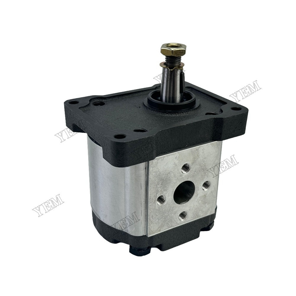 YEM Parts 36500-82204 5179719 Hydraulic Pump For Kubota Diesel EngineSpare Parts