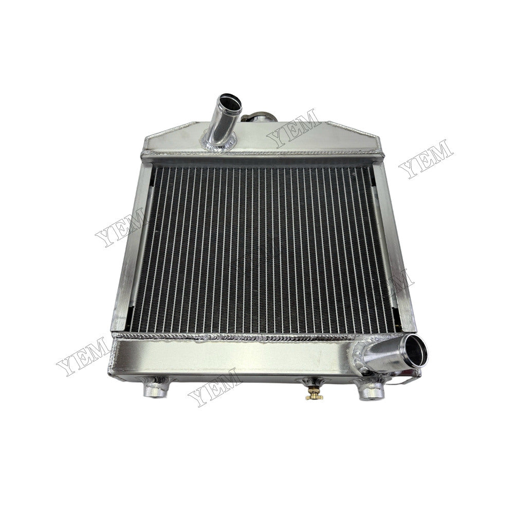 YEM Parts B6001 B7001 Water Tank Radiator 15371-72060 for Kubota Mechanical Spare Parts