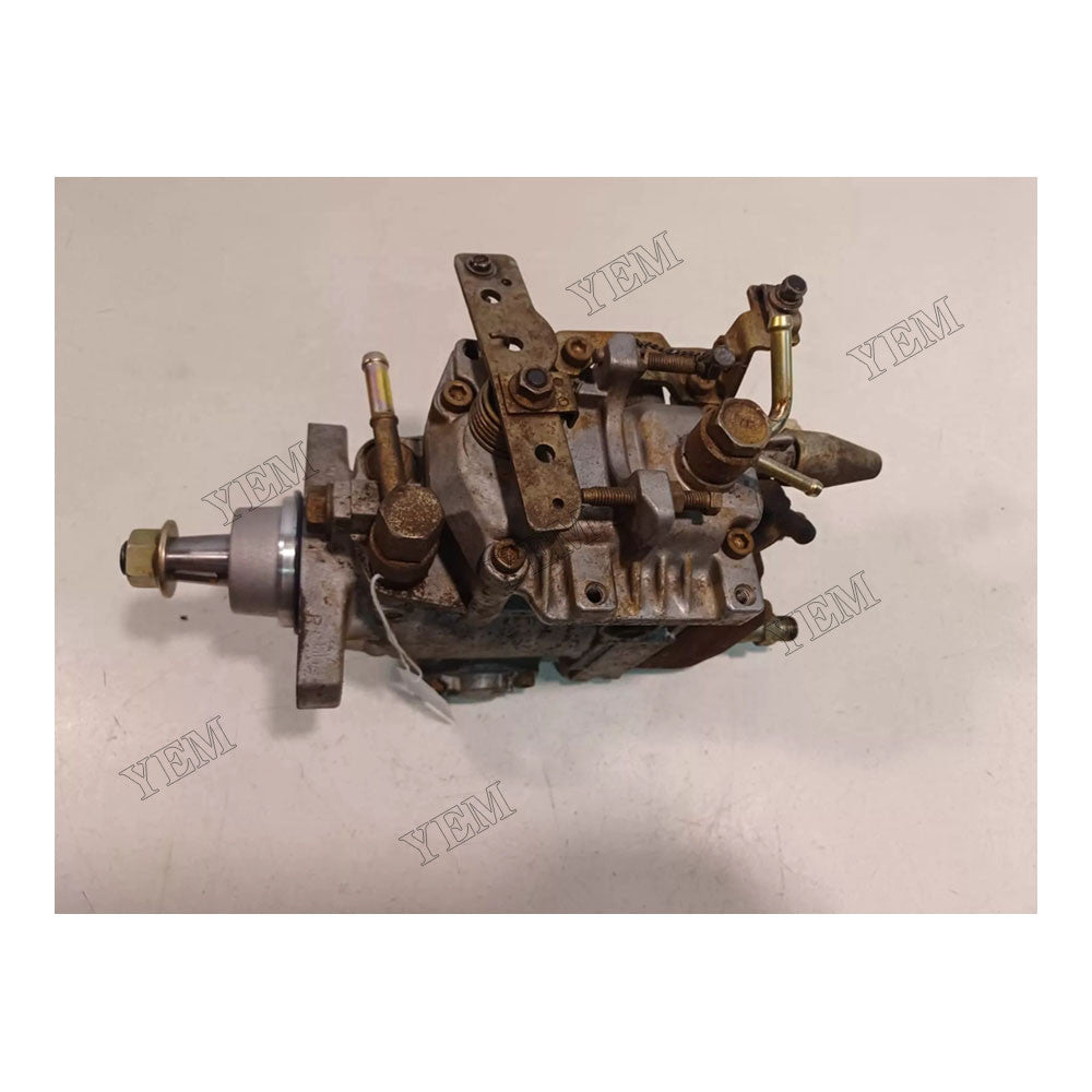 For Briggs & Stratton Horizontal Engine 582447-0125-A1 582447-0125-E2 582447-0131-E2 582447-0225-E2 582447-0231-E2 Fuel Injection Pump 825299 22100-87806 For Briggs