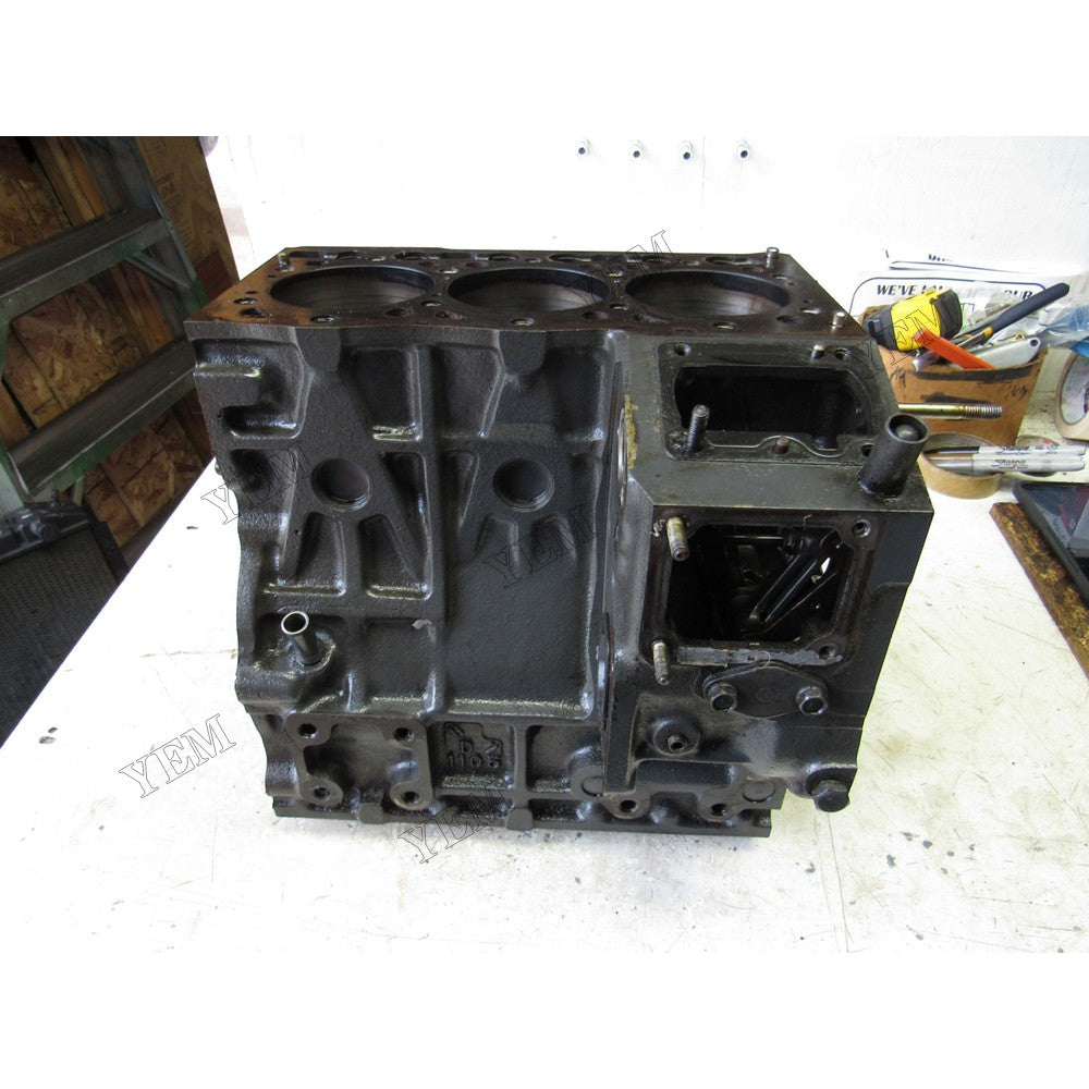 For Toro Reelmaster 5400-D 5500-D Kubota Engine D1105 Bare Cylinder Block 107-7824 99-8300
