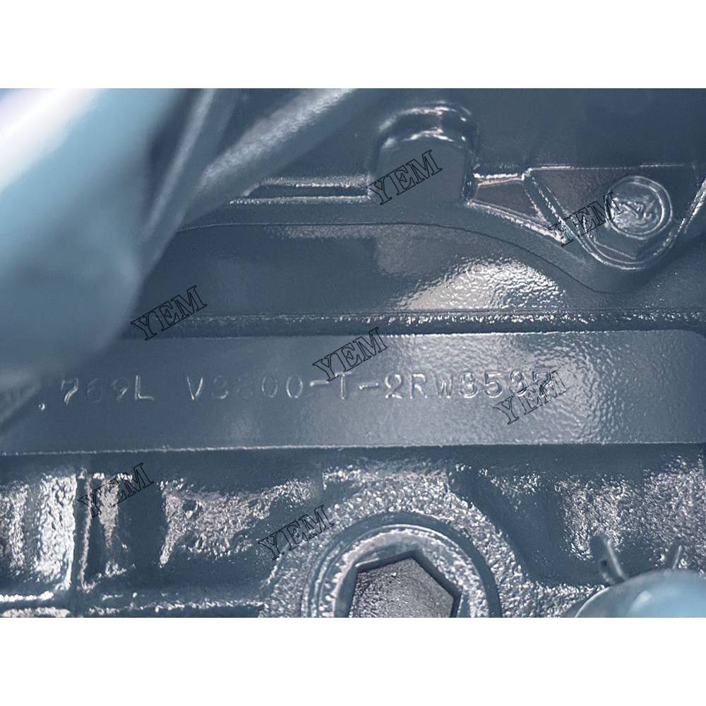 For Kubota Engine V3800-T Complete engine assembly 2200 rpm 60.7kw Serial Number: 1J412-19000 For Kubota