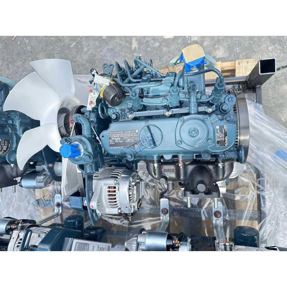 For Kubota Engine D902-EF01 Complete engine assembly 3600 rpm 18.2kw Serial Number: 4EM2568 For Kubota