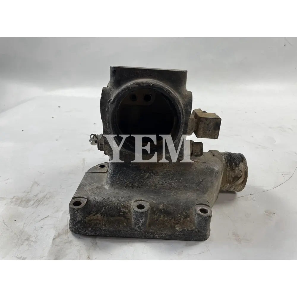 Engine 9073374 For Liebherr Thermostat upper seat D926T Engine Parts For Yanmar