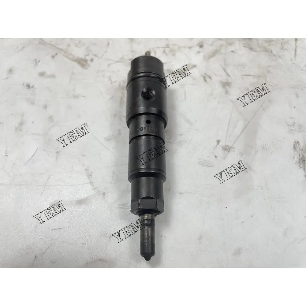 Engine D934T S Injector For Liebherr 10115854 Diesel engine spare parts For Yanmar