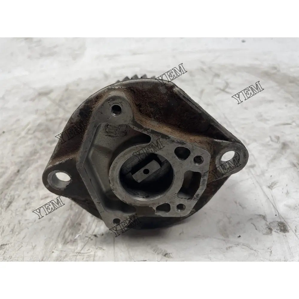 Engine 10117105 For Liebherr Oil transfer pump drive D934T S Engine Parts For Yanmar