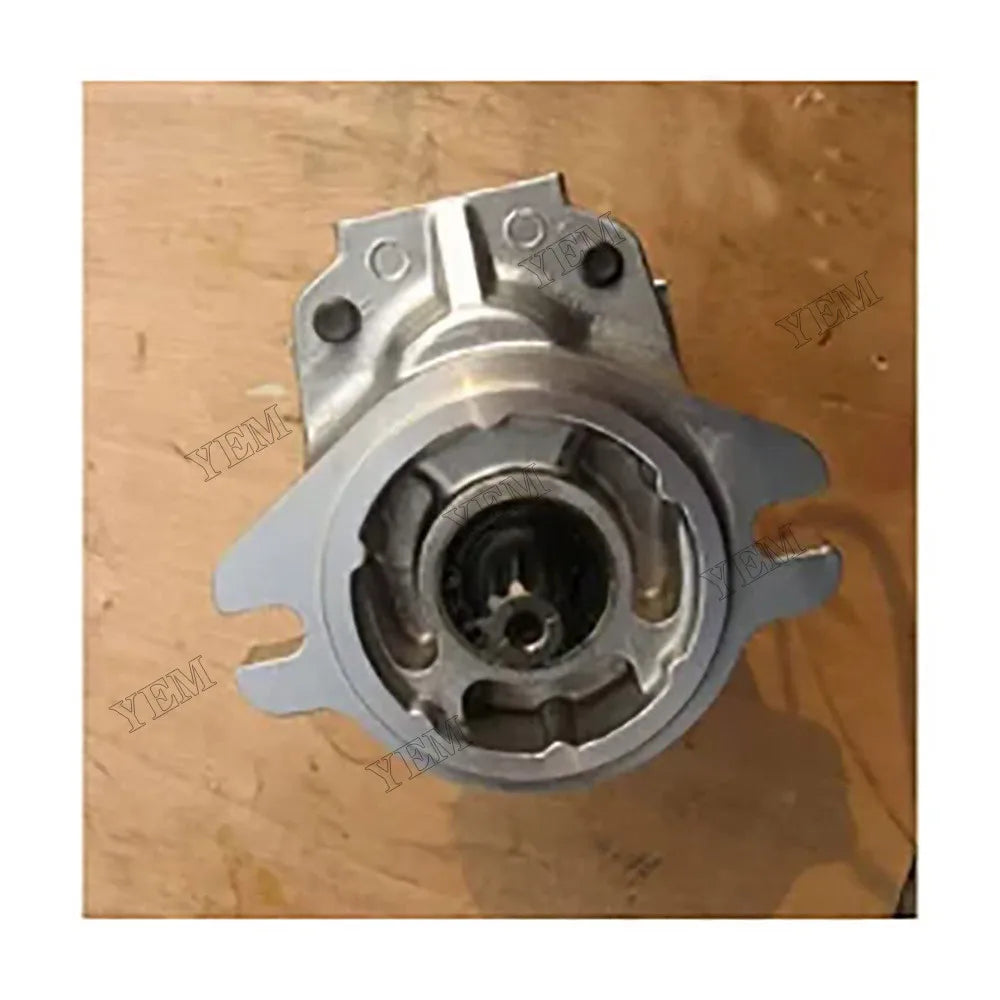 For Komatsu Motor Grader GD825A-2 GD805A-1 Wheel Loader WA20-1 Pump Assembly 705-61-22010