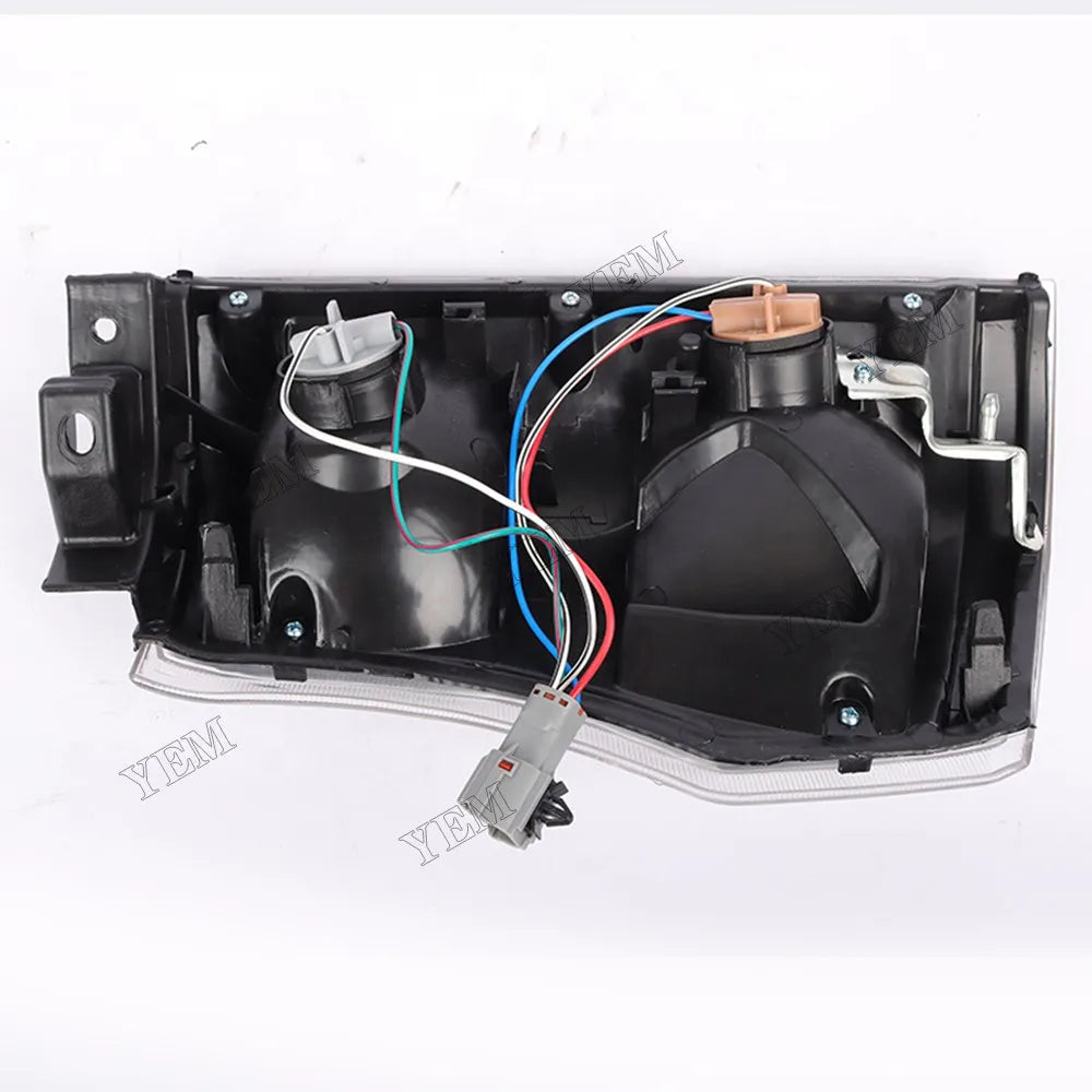 For Isuzu Truck NKR77 600P Front Combination Lamp 8-98010882-0 8-98010881-0