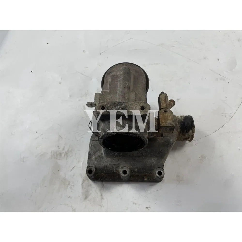 Engine 9073374 For Liebherr Thermostat upper seat D926T Engine Parts For Yanmar