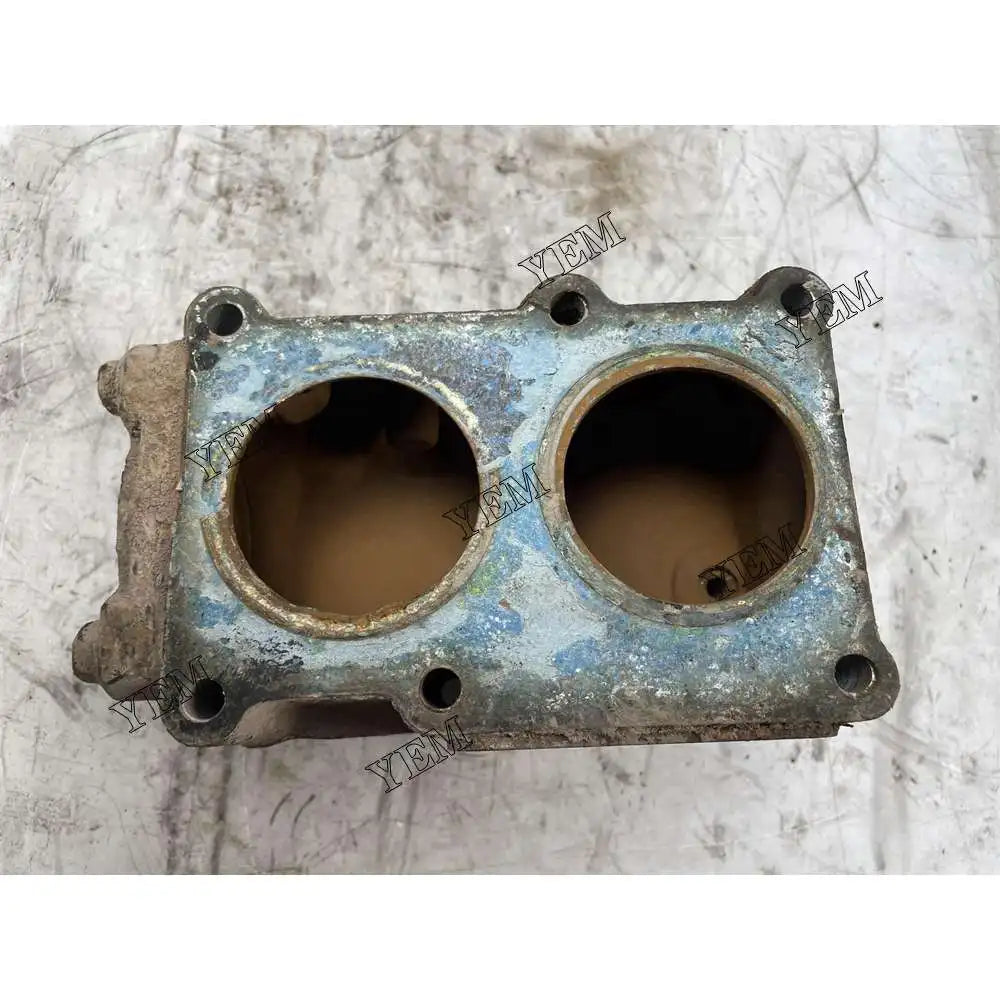 Engine 10119984 For Liebherr Thermostat upper cover D934T S Engine Parts For Yanmar