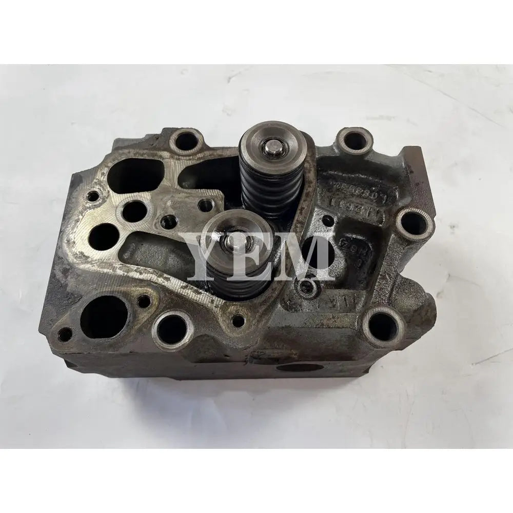 Engine D926T Cylinder Head Assy For Liebherr Diesel engine spare parts