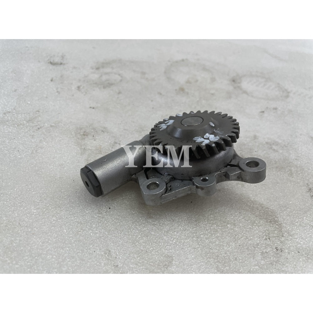 Engine Oil Pump For Yanmar 3TNM68 119125-32000 Excavator Parts Engine