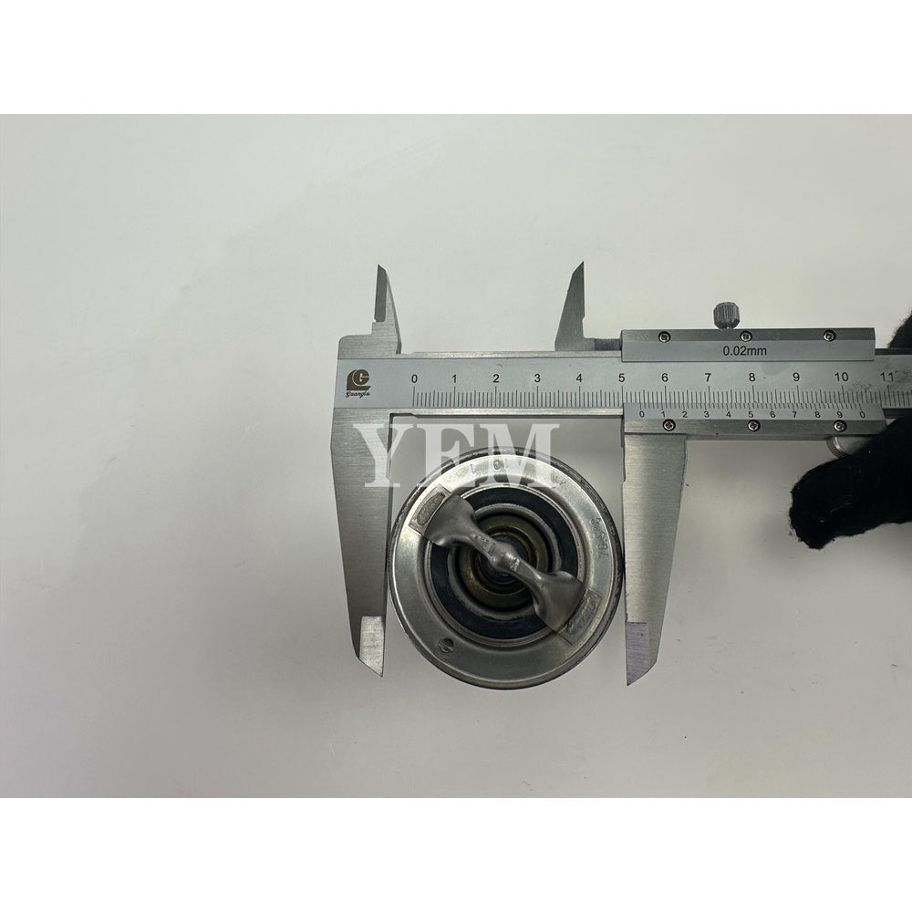 1G772-73010 Thermostat For Kubota V3307 Diesel Engine