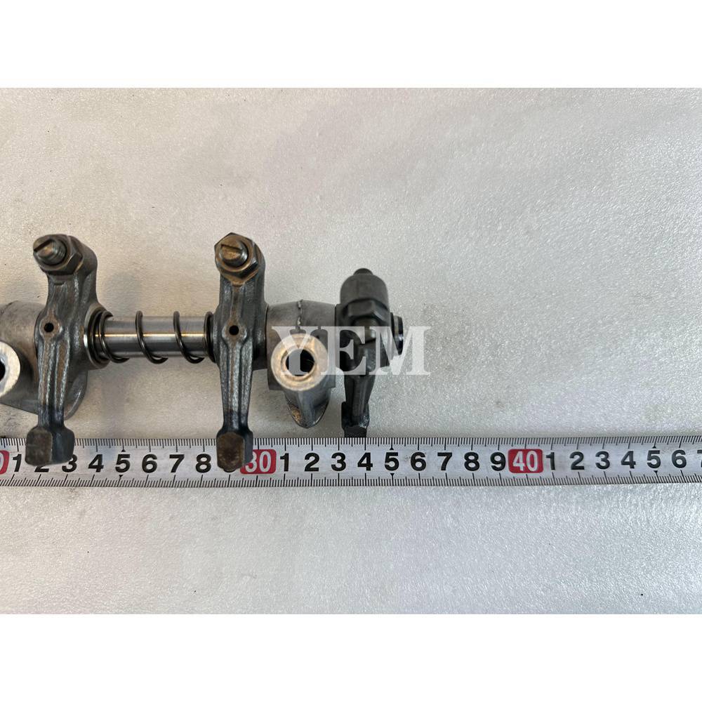 V1902 Rocker Arm assembly 15621-1403-0 For Kubota L3350 L3602 L3650 L3450 Tractor Parts For Kubota