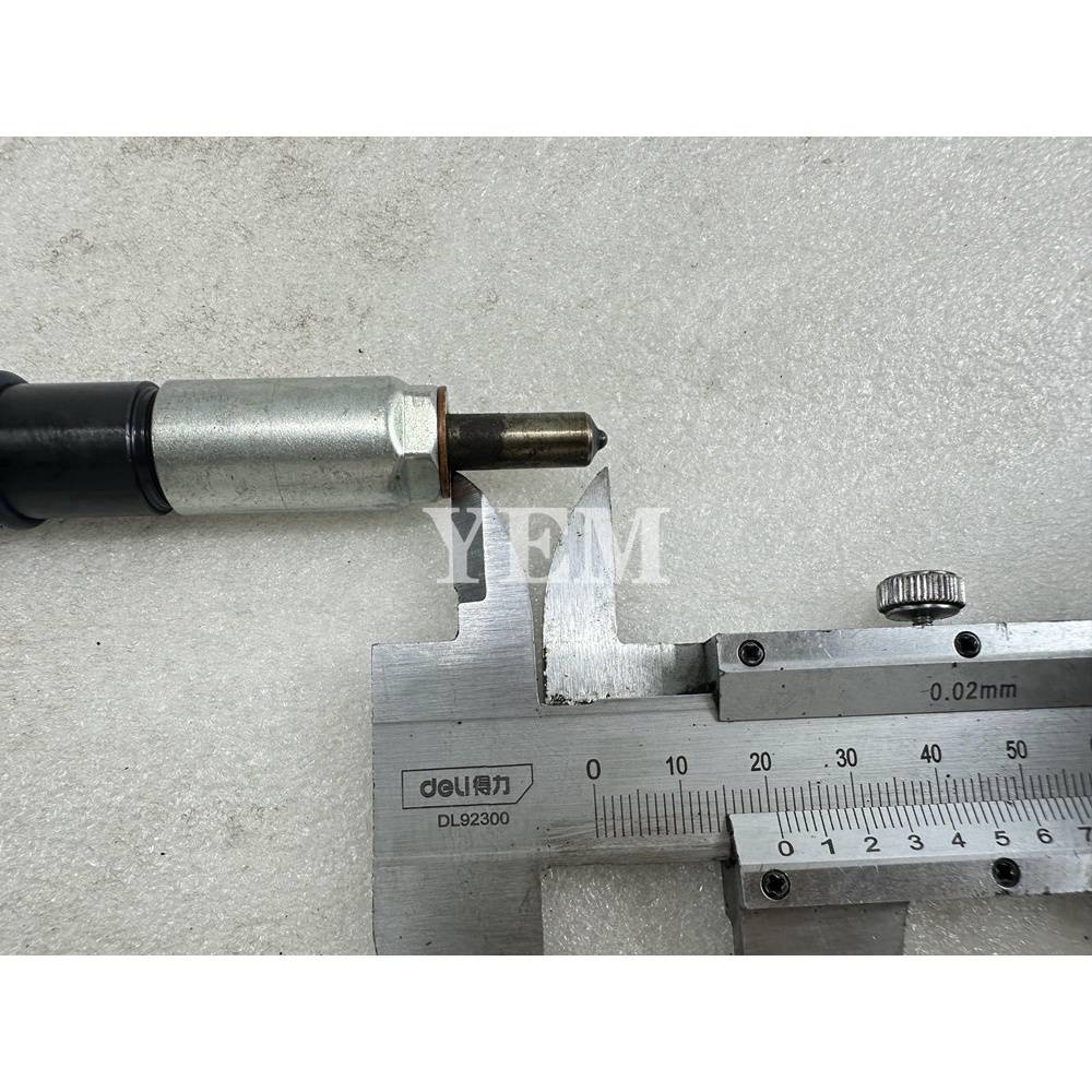 USED For Kubota Engine 17550-53000 V3300DI Fuel Injector OEM Parts Direct injection machine For Kubota