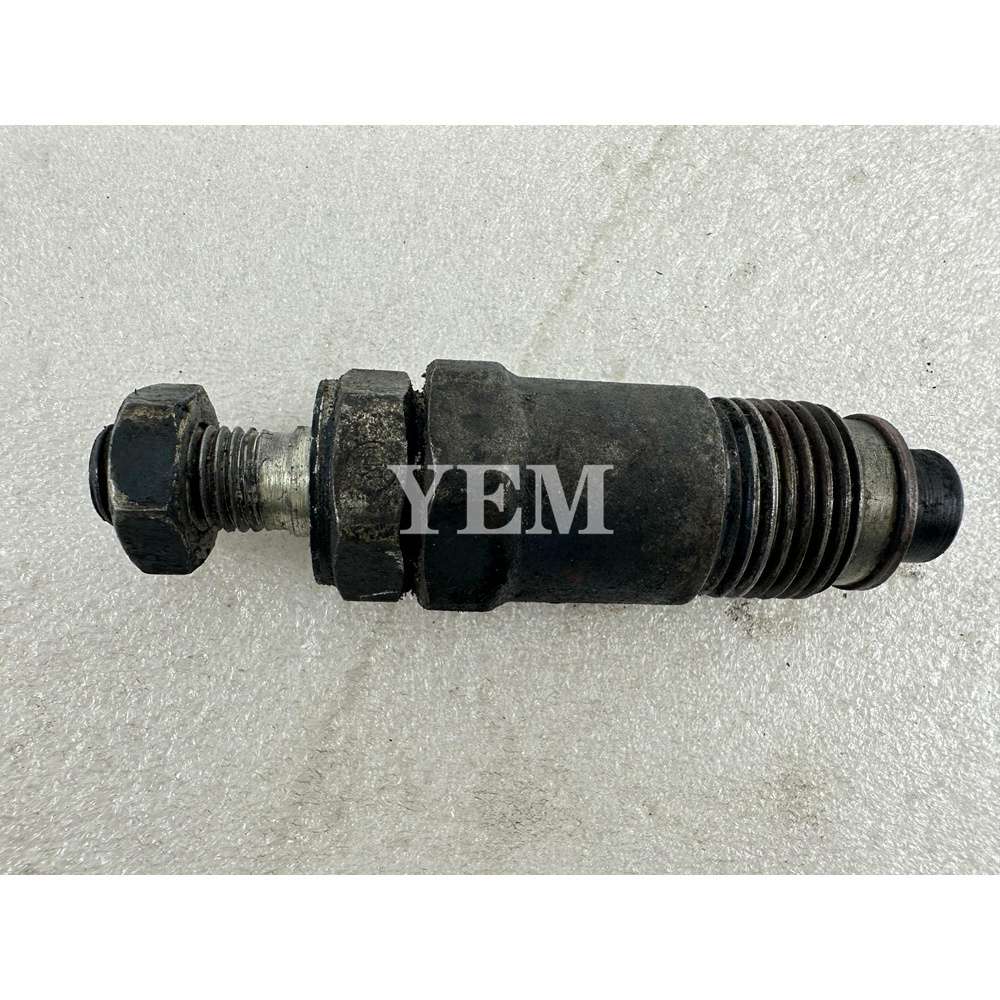 USED For Kubota Engine 15271-53020 D950 Fuel Injector OEM Parts For Kubota