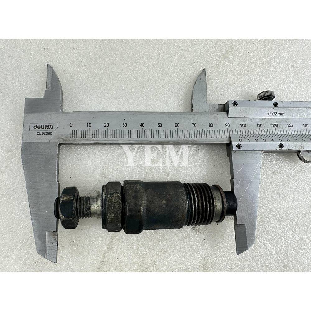 USED For Kubota Engine 15271-53020 D950 Fuel Injector OEM Parts For Kubota