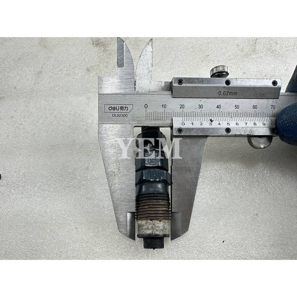 USED For Kubota Engine 16871-53000 D782 Fuel Injector OEM Parts For Kubota