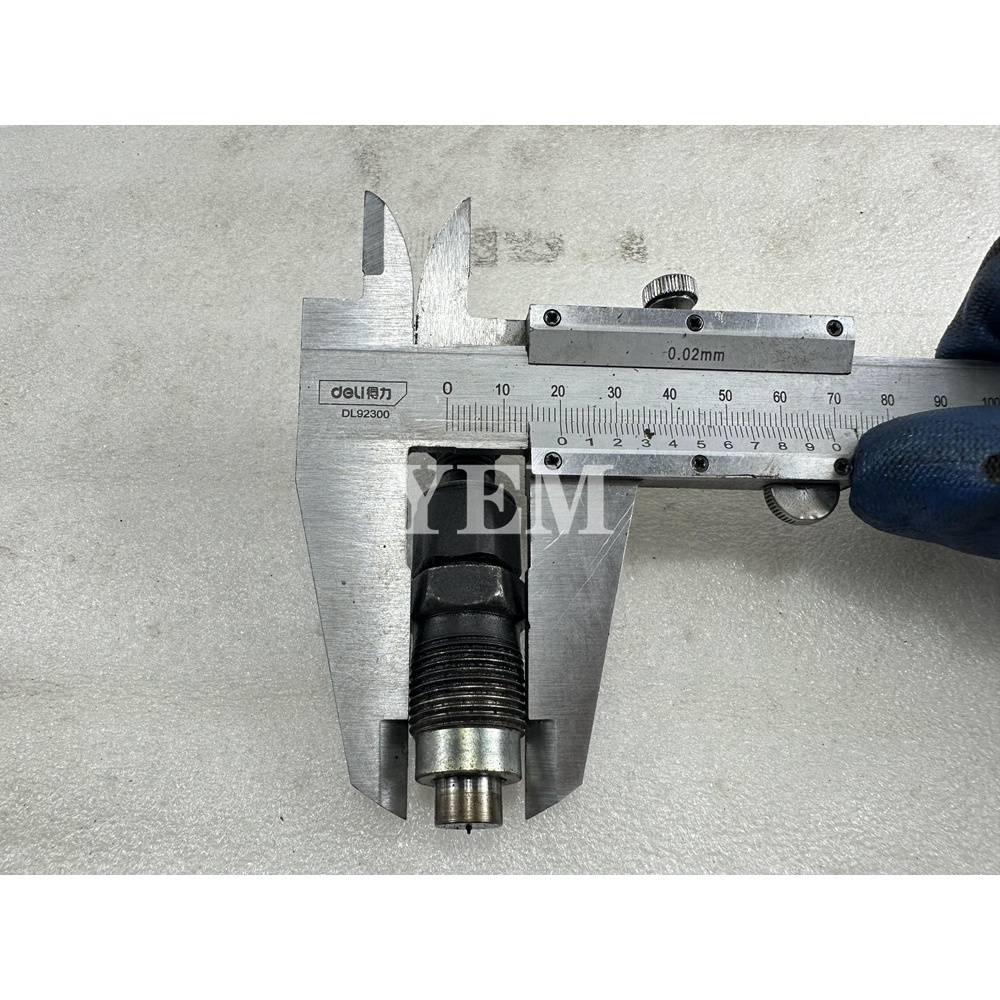 USED For Kubota Engine 1C010-53900 V3300 V3300E V3300IDI Fuel Injector OEM Parts For Kubota