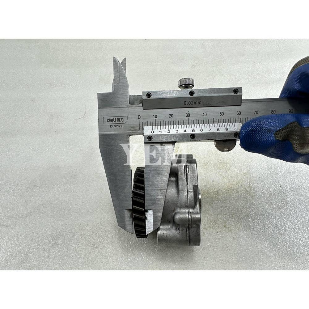 D782 Oil Pump 31T 16851-35012 For Kubota Excavator Parts For Kubota