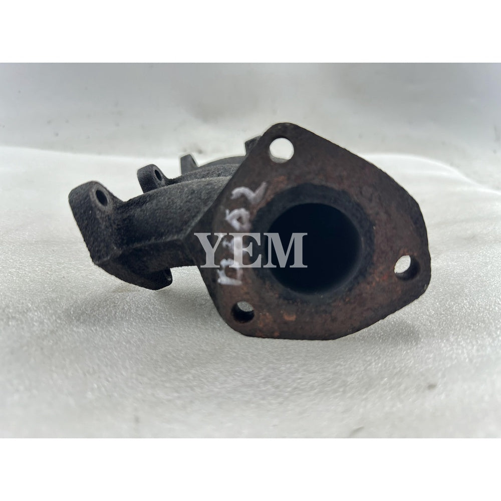 Used Exhaust Manifold For Kubota D662 Engine D662 D662-E D662-EB D662-E2B For Kubota