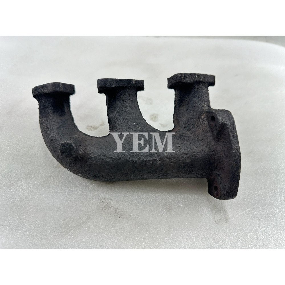Used Exhaust Manifold For Kubota D662 Engine D662 D662-E D662-EB D662-E2B For Kubota