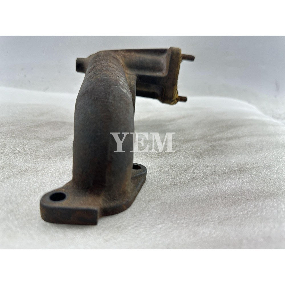 Used Exhaust Manifold For Kubota D1403 Engine Tractor L5450 For Kubota