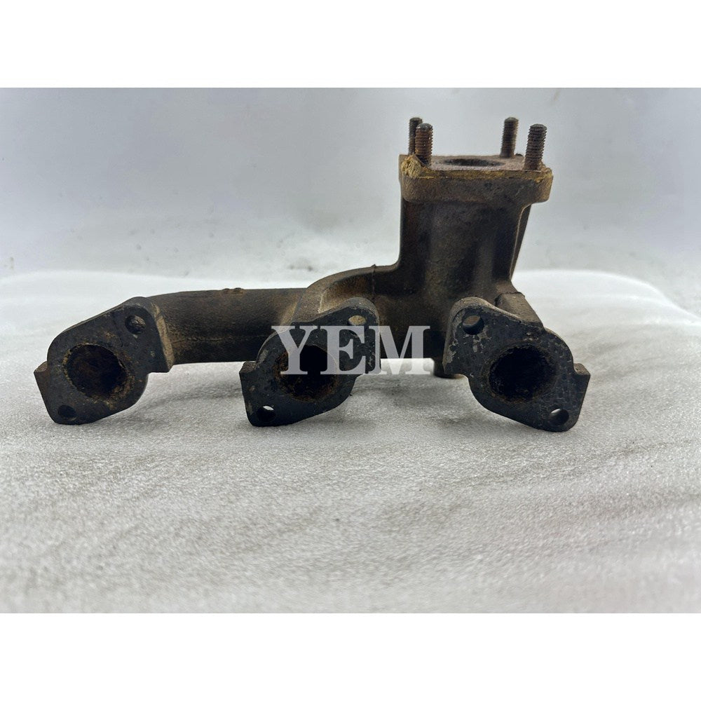 Used Exhaust Manifold For Kubota D1403 Engine Tractor L5450 For Kubota