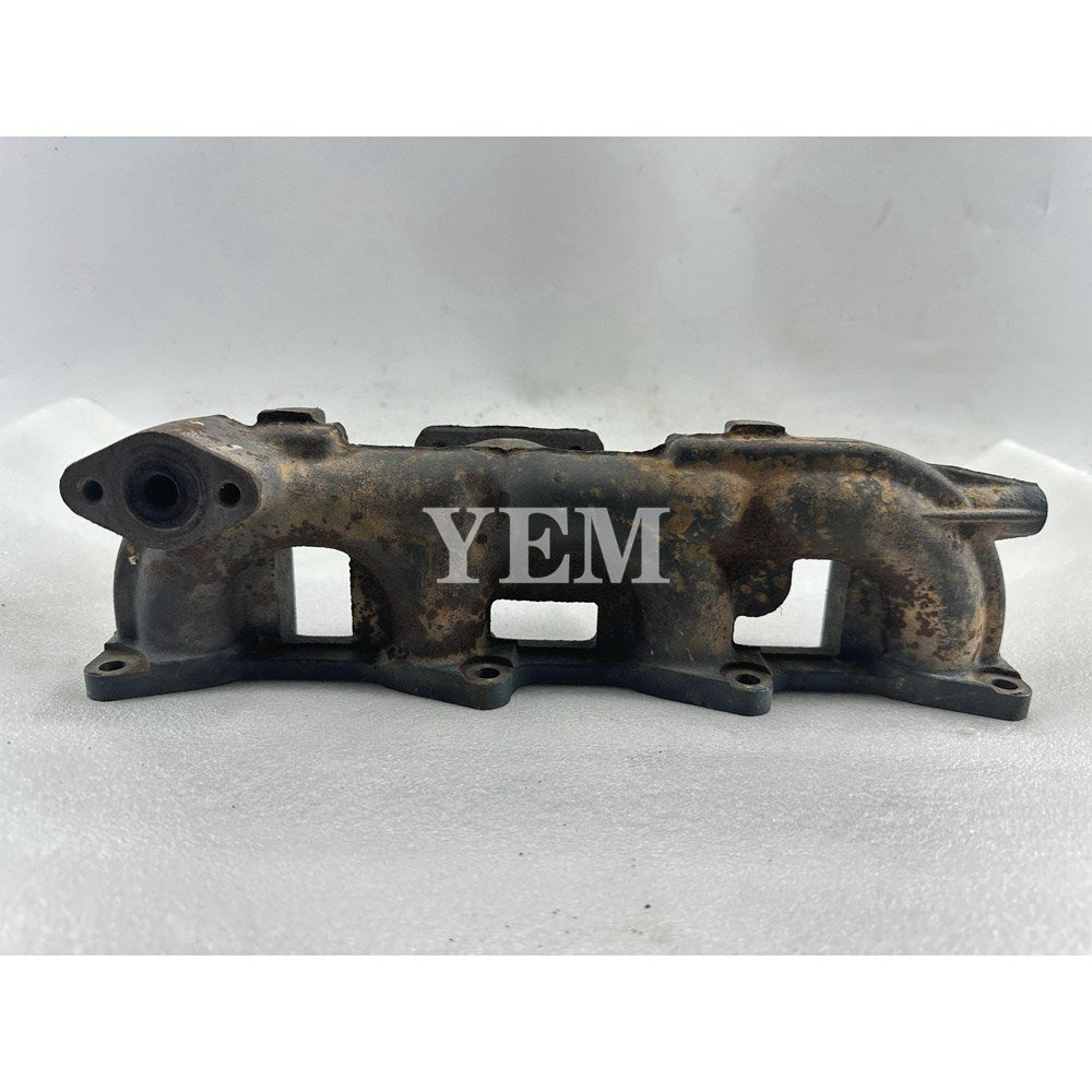 Used Exhaust Manifold For Kubota V2403 Engine M5660SU L5030 MX5000 tractor For Kubota