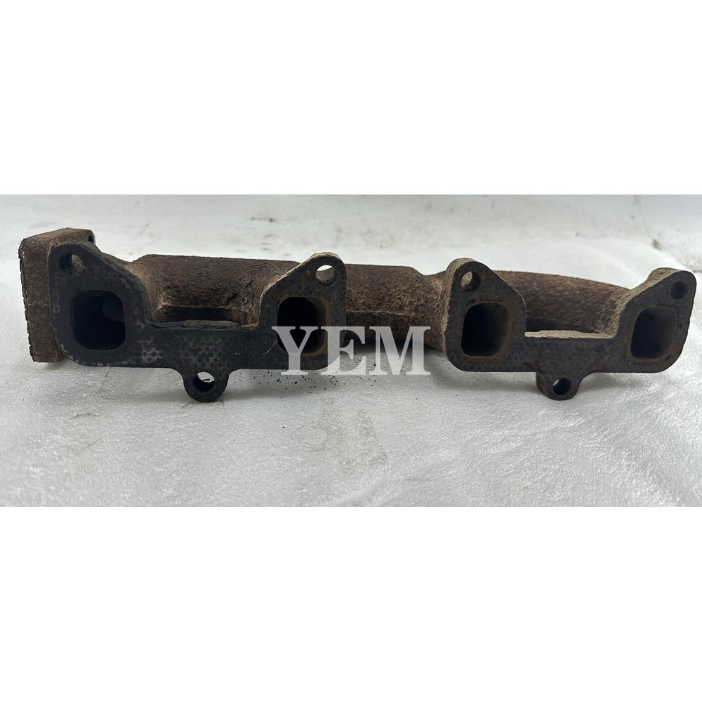 Used Exhaust Manifold For Mitsubishi K4N Engine GX40 MT408 tractor For Mitsubishi