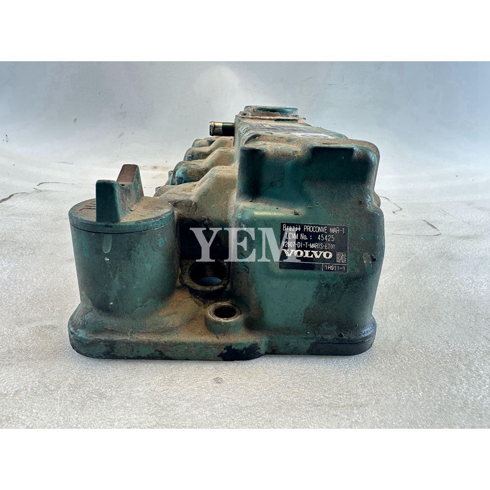 Used D2.6 Valve Chamber Cover For Volvo D2.6 Engine For Volvo