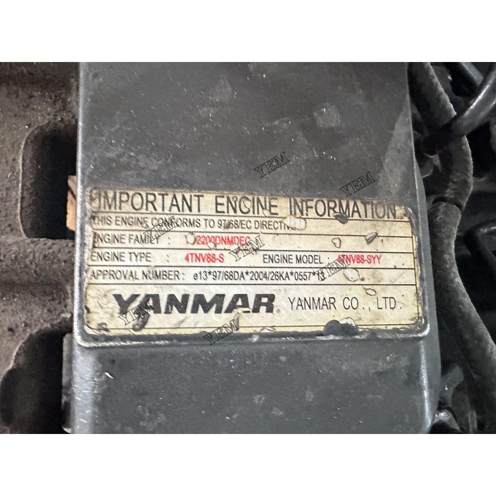 4TNV88 Engine serial number B3002 For Yanmar Engine Assembly