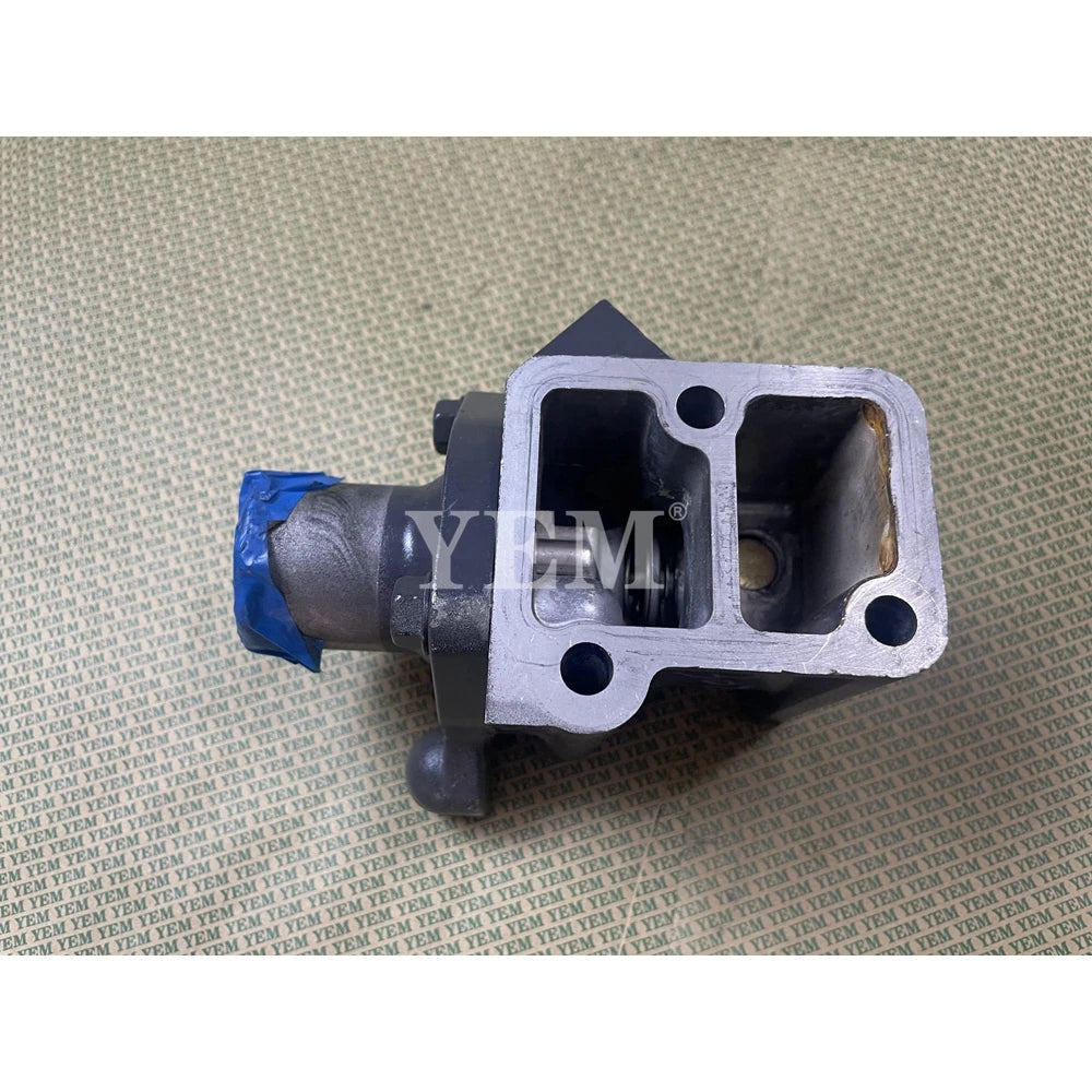 SECOND HAND THERMOSTAT COVER ASSY FOR KUBOTA V3307 DIESEL ENGINE PARTS For Kubota