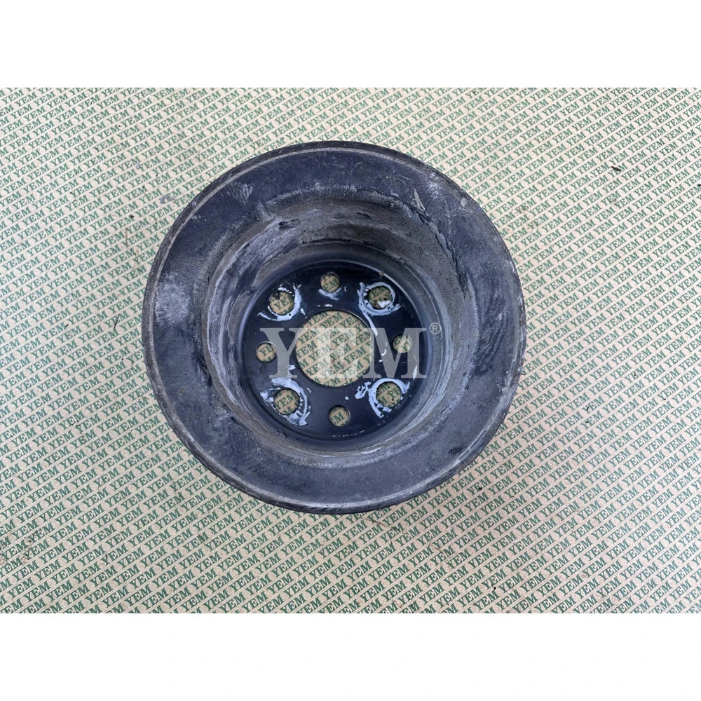 V1902 FAN PULLEY 15471-74250 FOR KUBOTA (USED) For Kubota