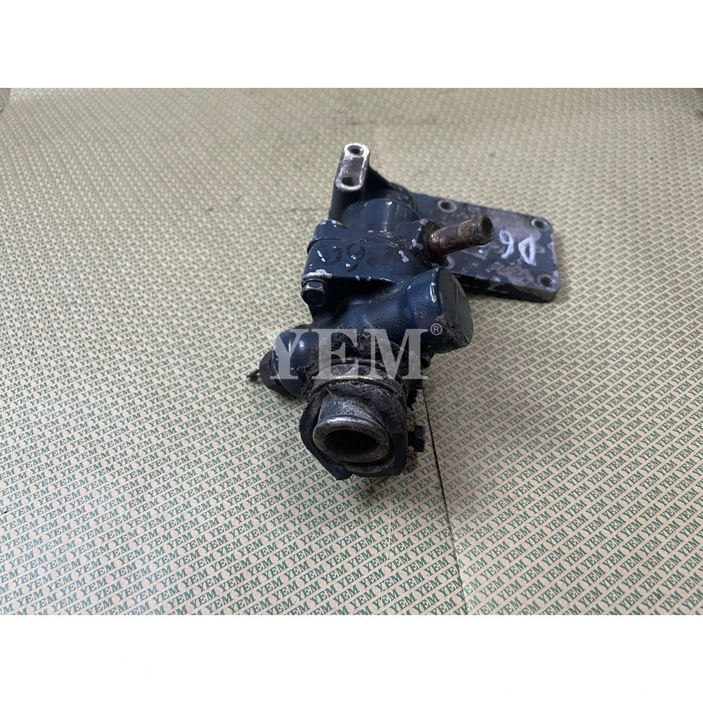 USED D600 THERMOSTAT HOUSING FOR KUBOTA DIESEL ENGINE SPARE PARTS For Kubota