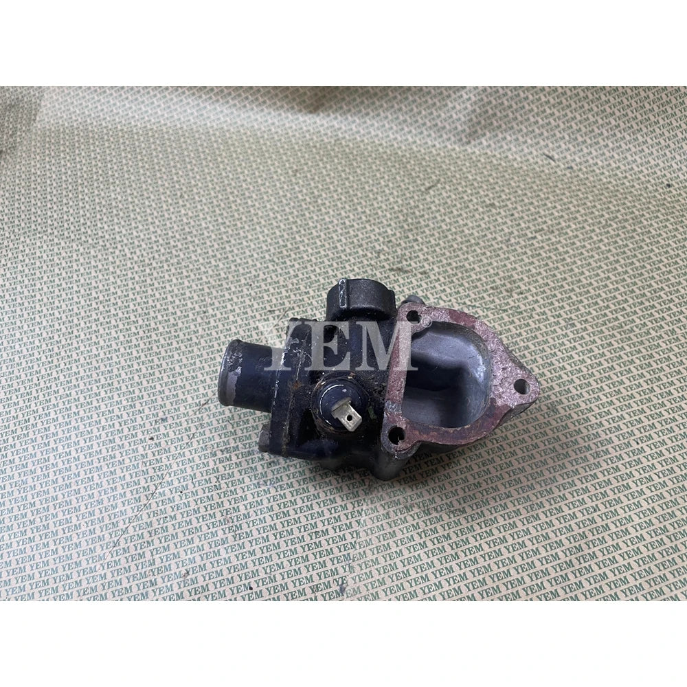 FOR MITSUBISHI ENGINE L3E THERMOSTAT COVER ASSY (USED) For Mitsubishi