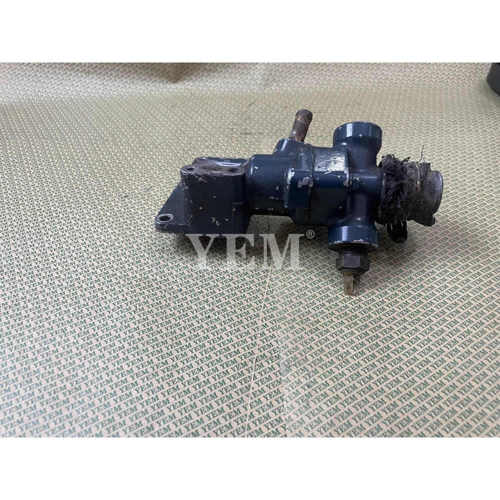USED D600 THERMOSTAT HOUSING FOR KUBOTA DIESEL ENGINE SPARE PARTS For Kubota