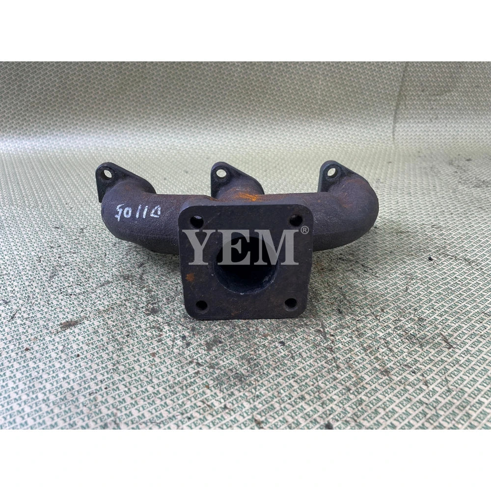 FOR KUBOTA ENGINE D1105 EXHAUST MANIFOLD (USED) For Kubota