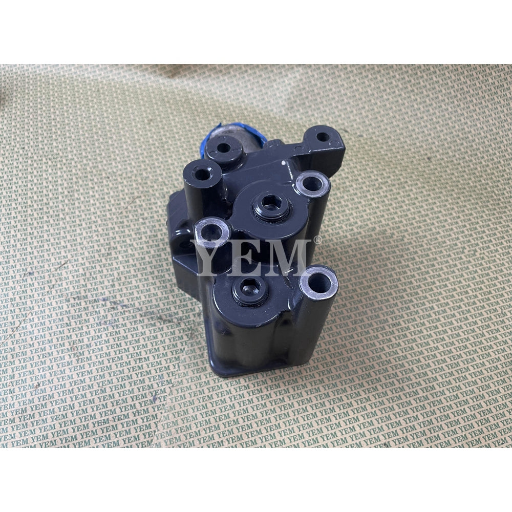 SECOND HAND THERMOSTAT COVER ASSY FOR KUBOTA V3307 DIESEL ENGINE PARTS For Kubota