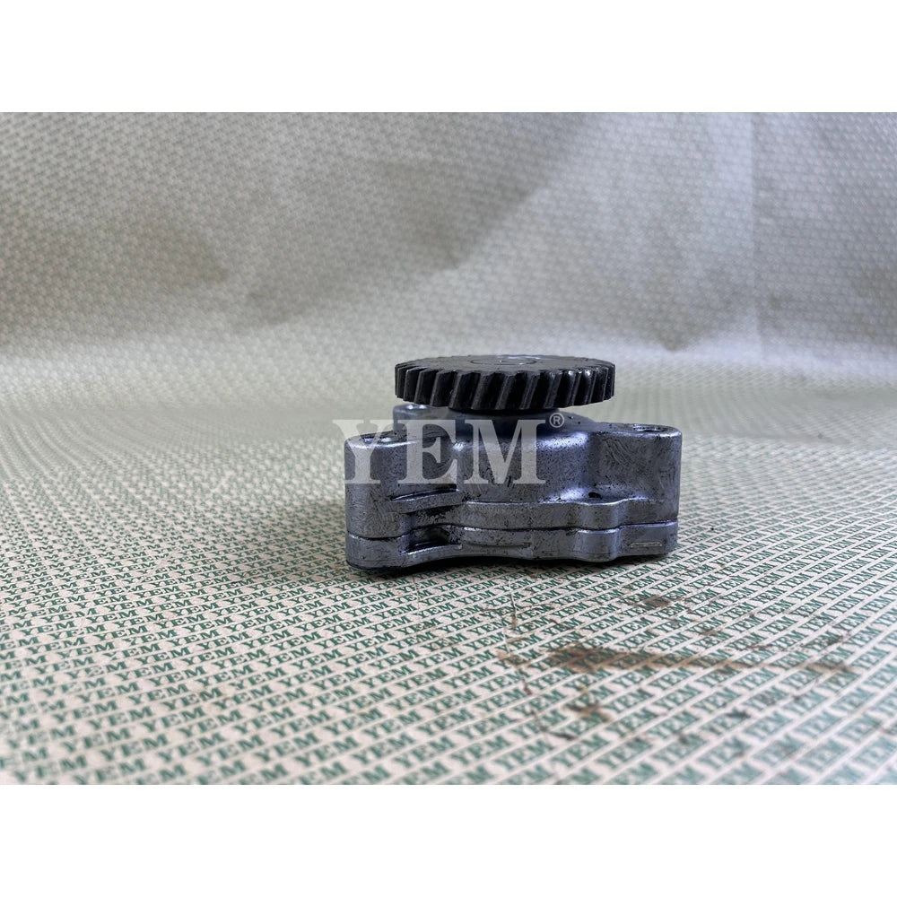 USED OIL PUMP FOR KUBOTA D722 D902 ENGINE For Kubota