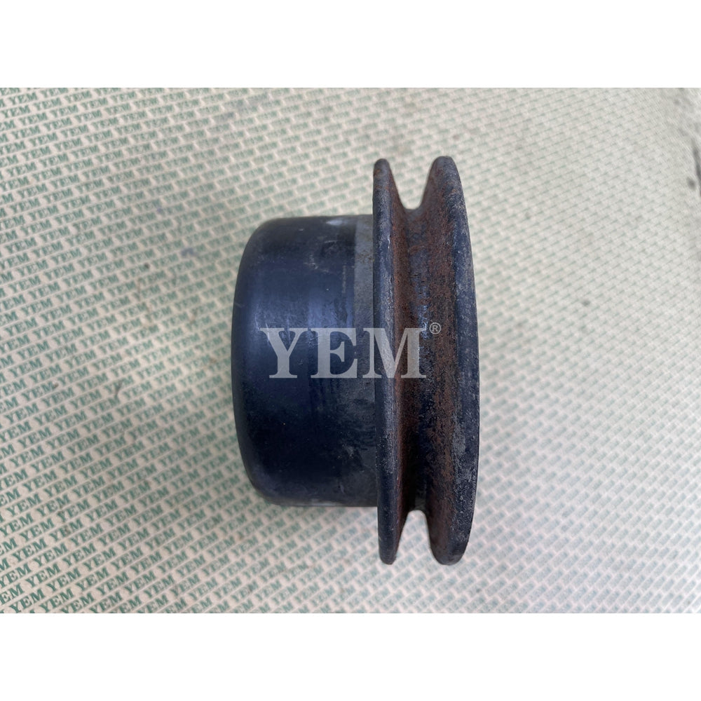 V1902 FAN PULLEY 15471-74250 FOR KUBOTA (USED) For Kubota