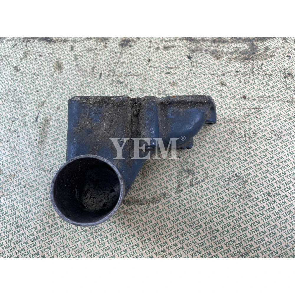 USED INTAKE MANIFOLD FOR KUBOTA Z482 ENGINE For Kubota
