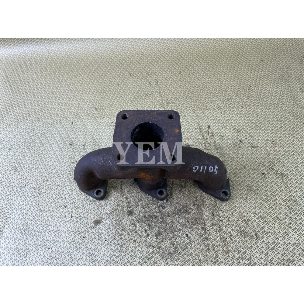 FOR KUBOTA ENGINE D1105 EXHAUST MANIFOLD (USED) For Kubota