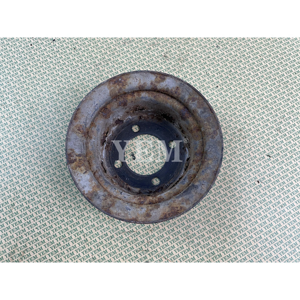 FOR ISUZU ENGINE 3KR1 FAN PULLEY (USED) For Isuzu