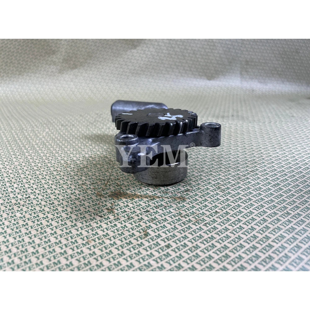 FOR KUBOTA ENGINE E72 OIL PUMP For Kubota
