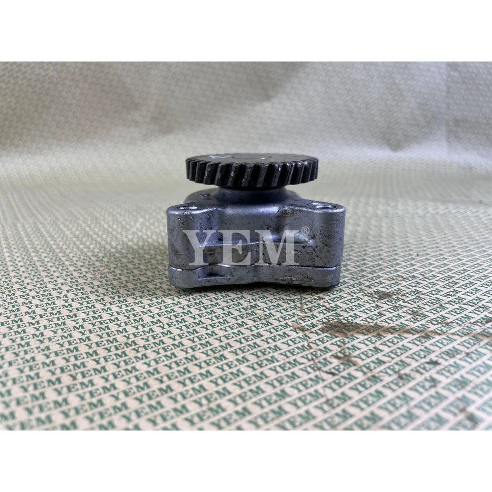 USED OIL PUMP FOR KUBOTA D722 D902 ENGINE For Kubota