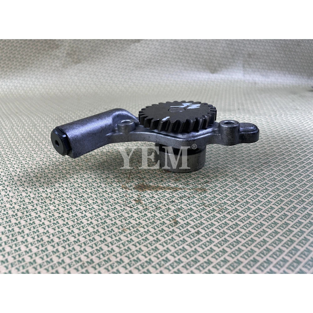 FOR KUBOTA ENGINE E72 OIL PUMP For Kubota