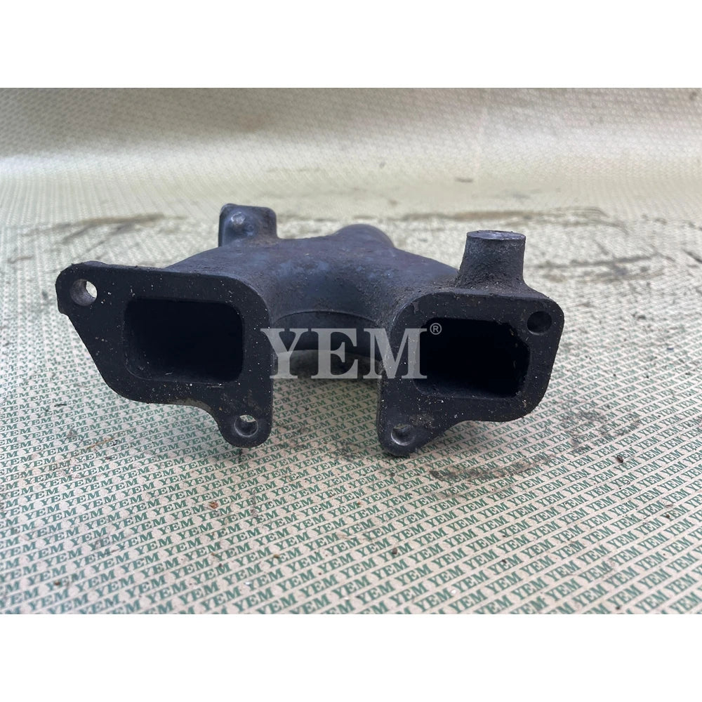 USED INTAKE MANIFOLD FOR KUBOTA Z600 ENGINE For Kubota