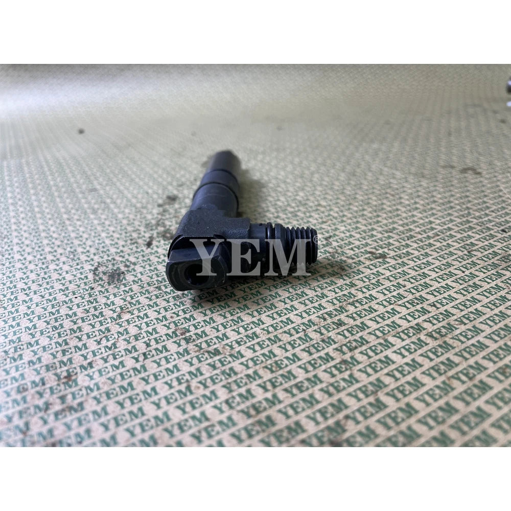 USED INJECTOR FOR KUBOTA V3307 ENGINE For Kubota