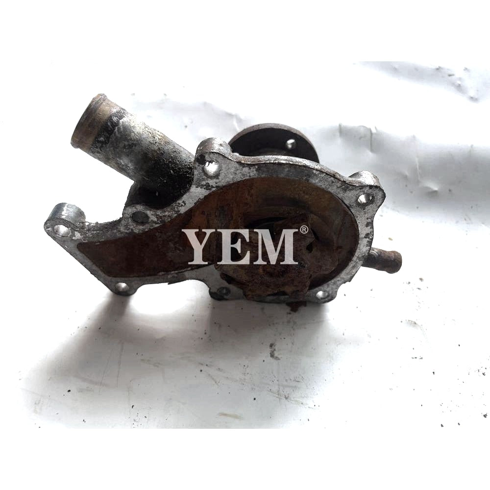 YEM Engine Parts Water Pump For Kubota D640 D662 Z482 Engine For Kubota